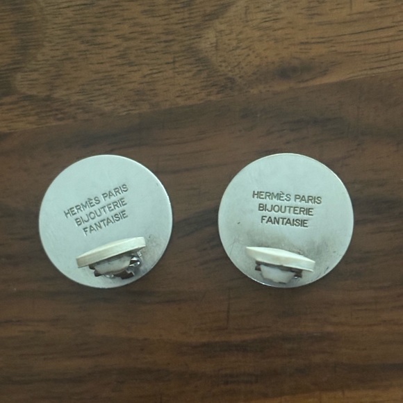 Hermès Vintage Clou de Selle Bijouterie Fantasie Clip Earrings - Picture 3 of 6